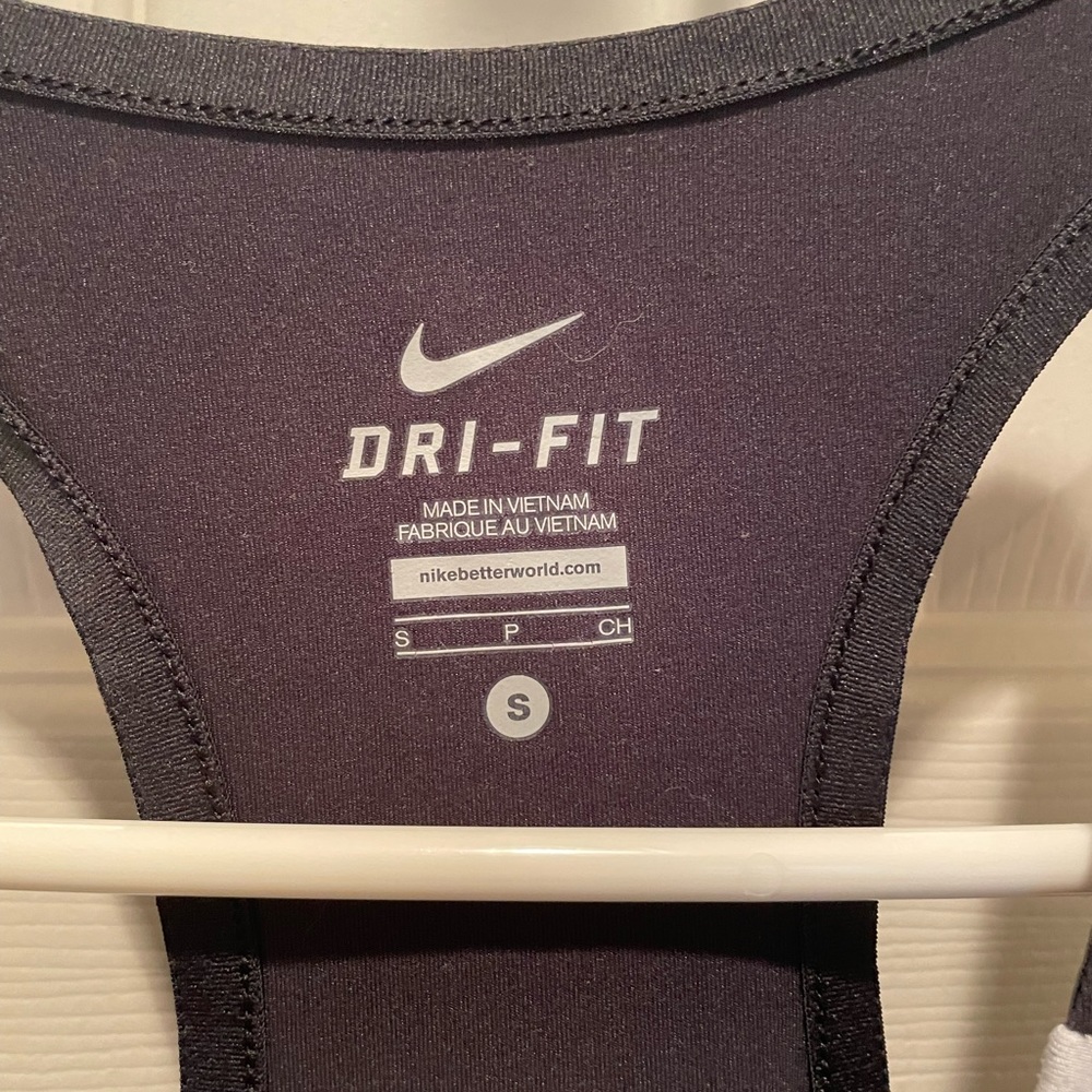 Girls Nike Tank - Picture 2 of 3